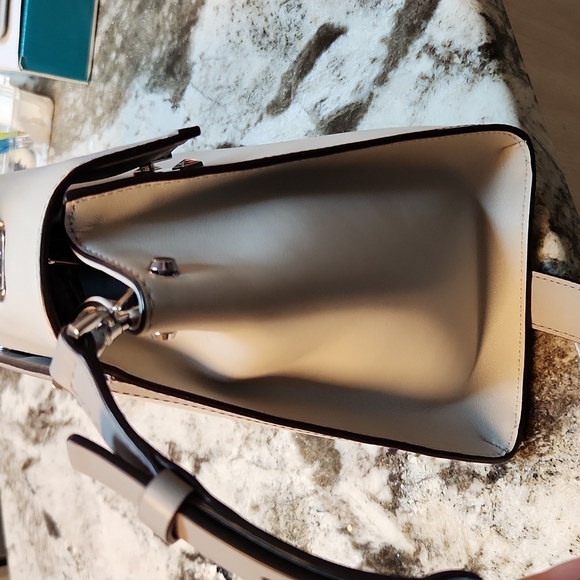 Michael Kors Purse Bi Color bag - Picture 4 of 16